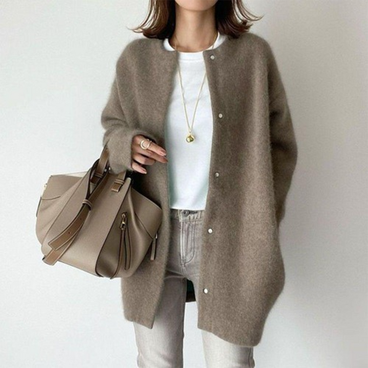 Chloé™ - Luxurious Cashmere Cardigan