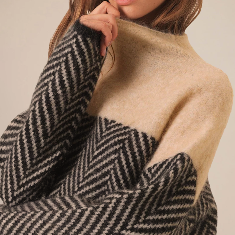 Gia™ - Luxe Cashmere Turtleneck